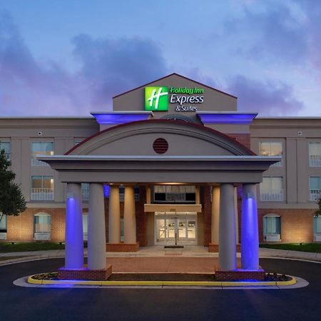 Holiday Inn Express & Suites Alexandria - Fort Belvoir By Ihg Buitenkant foto