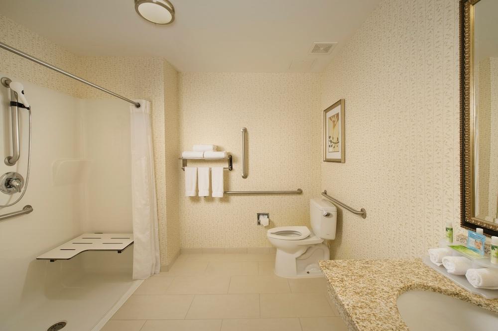 Holiday Inn Express & Suites Alexandria - Fort Belvoir By Ihg Buitenkant foto