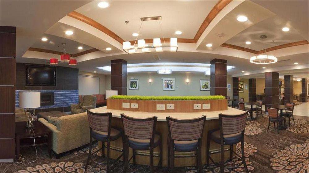 Holiday Inn Express & Suites Alexandria - Fort Belvoir By Ihg Buitenkant foto
