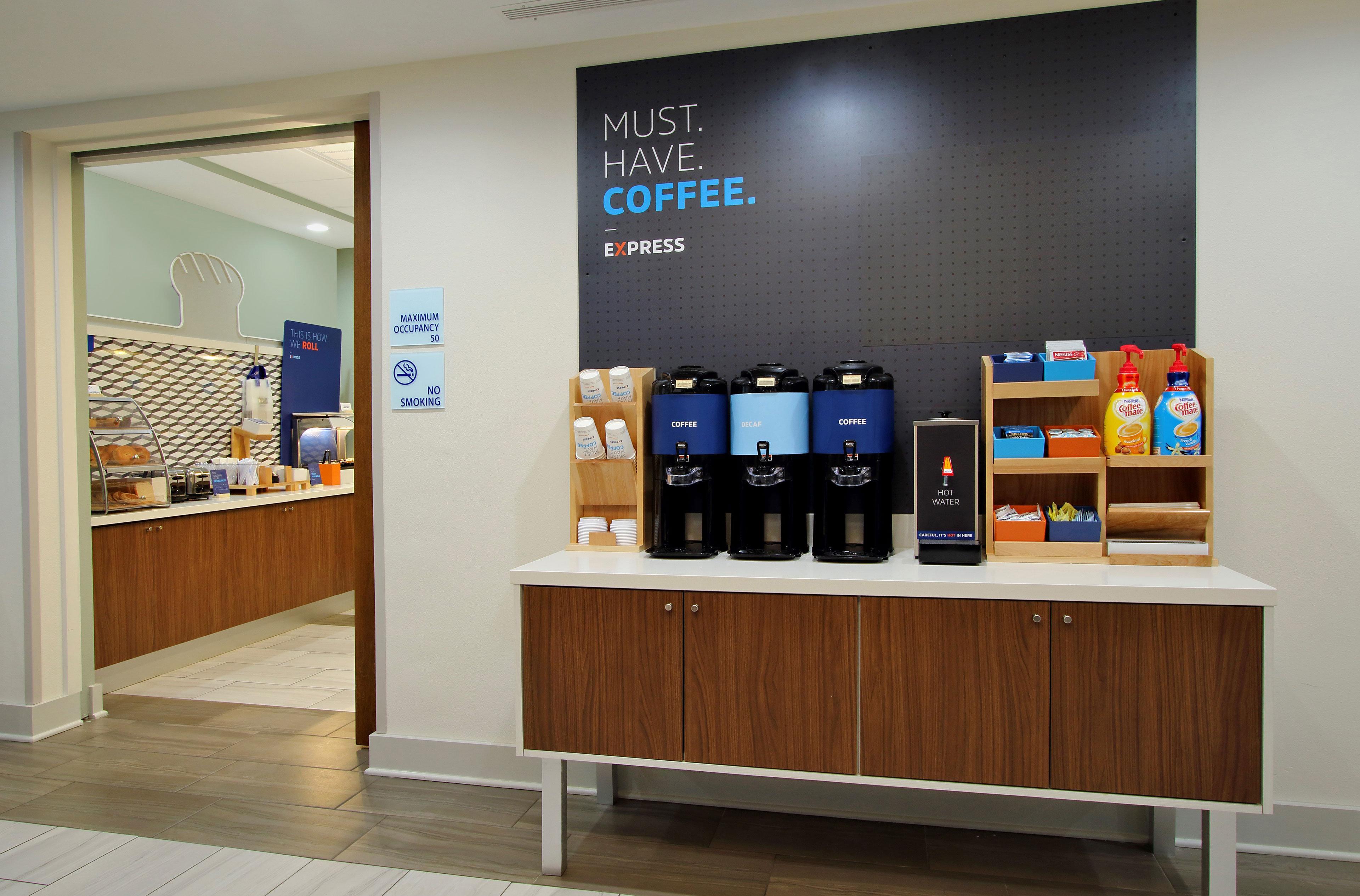 Holiday Inn Express & Suites Alexandria - Fort Belvoir By Ihg Buitenkant foto