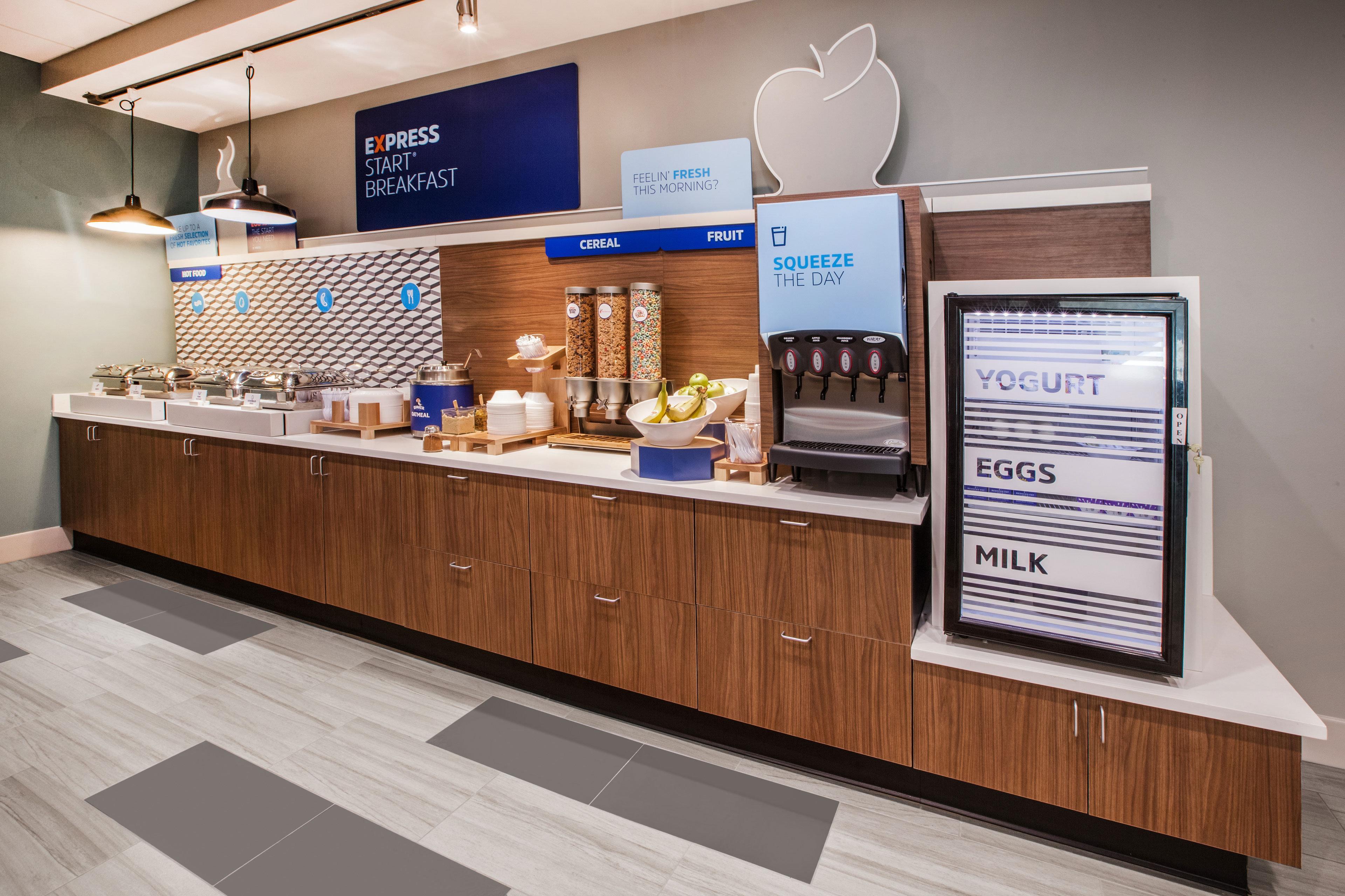 Holiday Inn Express & Suites Alexandria - Fort Belvoir By Ihg Buitenkant foto
