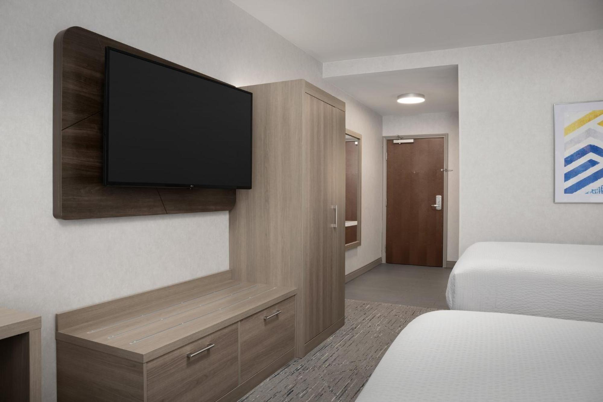 Holiday Inn Express & Suites Alexandria - Fort Belvoir By Ihg Buitenkant foto