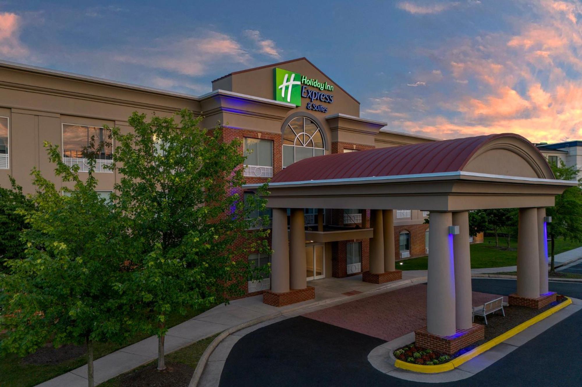 Holiday Inn Express & Suites Alexandria - Fort Belvoir By Ihg Buitenkant foto