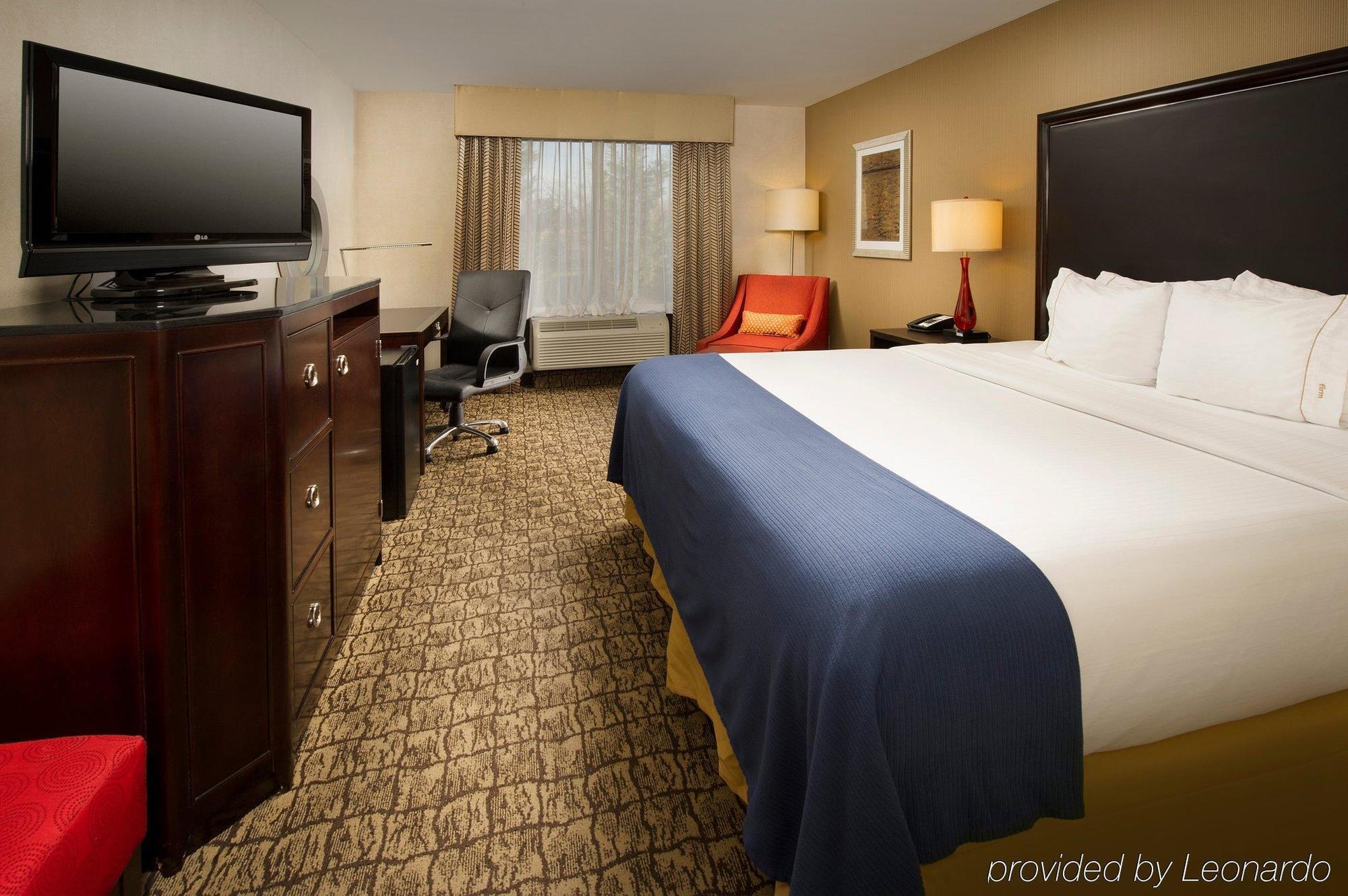 Holiday Inn Express & Suites Alexandria - Fort Belvoir By Ihg Buitenkant foto